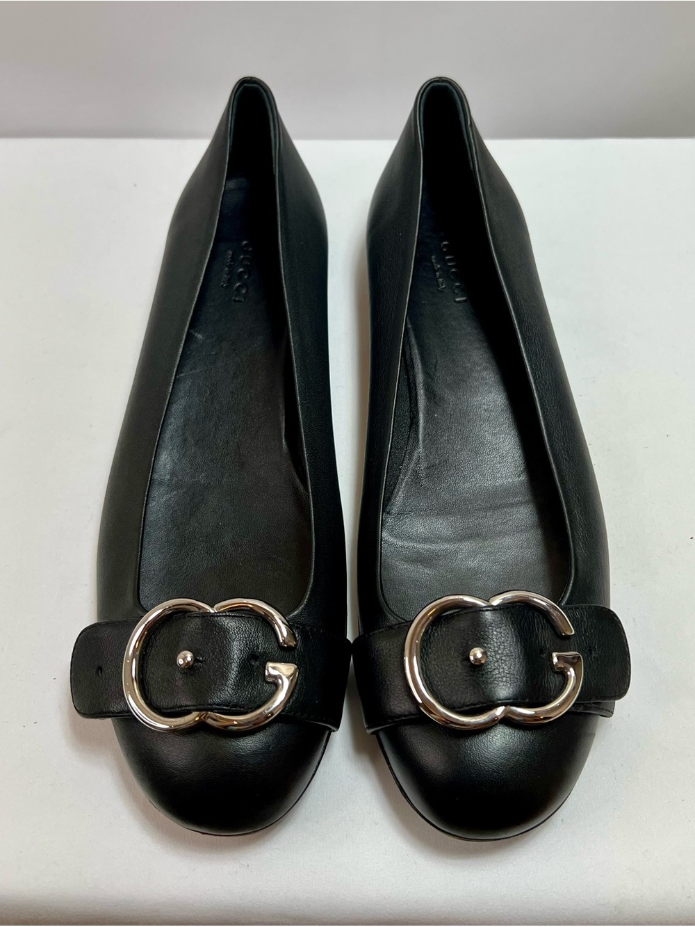 Gucci Black Leather Ballet Flats with Silver Double-G Buckle